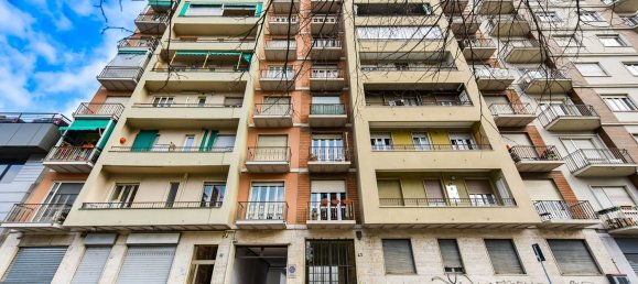 2 rooms Apartment in Turin, Italy No. 12681 23