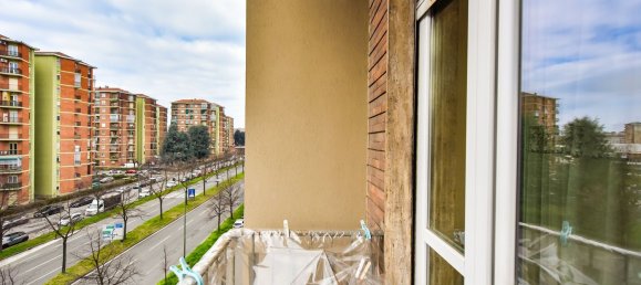 2 rooms Apartment in Turin, Italy No. 12681 12