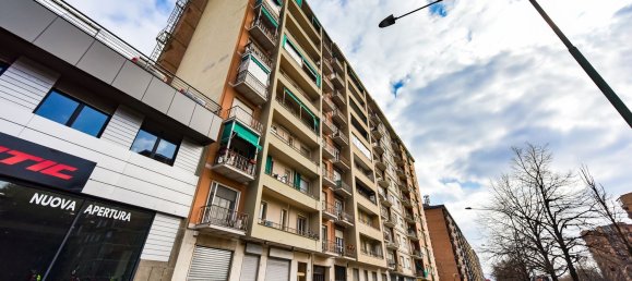 2 rooms Apartment in Turin, Italy No. 12681 24