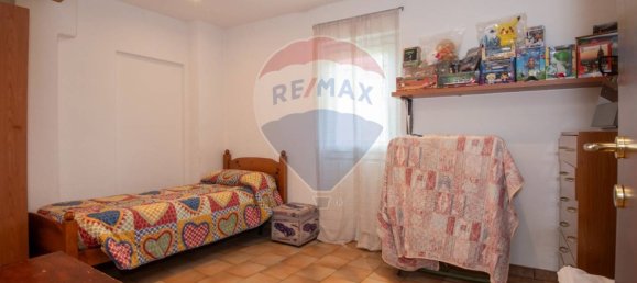 Apartamento de 4 dormitorios en Modena, Italy No. 55178 4