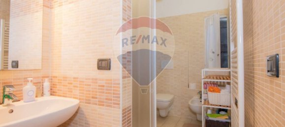 Apartamento de 4 dormitorios en Modena, Italy No. 55178 9