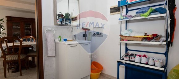 Apartamento de 4 dormitorios en Modena, Italy No. 55178 12