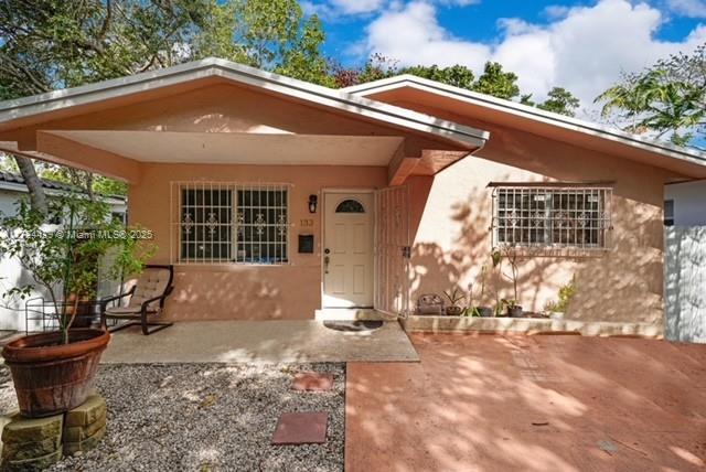 4 dormitorios villa en venta en Miami, Miami-Dade, Florida, USA № 615264