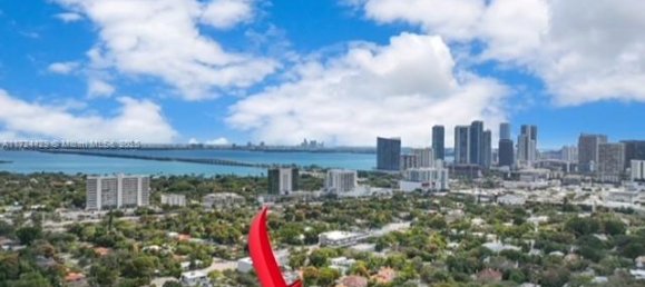 4 dormitorios villa en venta en Miami, Miami-Dade, Florida, USA № 615264 17