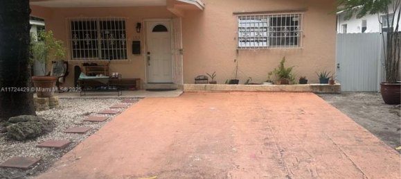 4 dormitorios villa en venta en Miami, Miami-Dade, Florida, USA № 615264 27