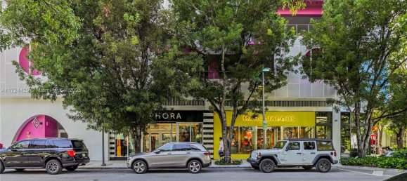 4 dormitorios villa en venta en Miami, Miami-Dade, Florida, USA № 615264 11