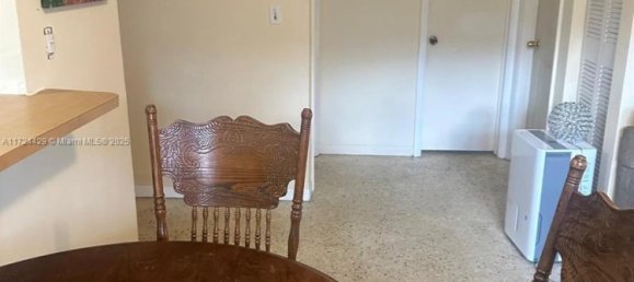 4 dormitorios villa en venta en Miami, Miami-Dade, Florida, USA № 615264 18
