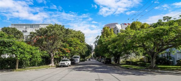 4 dormitorios villa en venta en Miami, Miami-Dade, Florida, USA № 615264 25