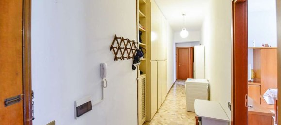 3-Zimmer Wohnung in Carate Brianza, Italy, Nr. 334558 8
