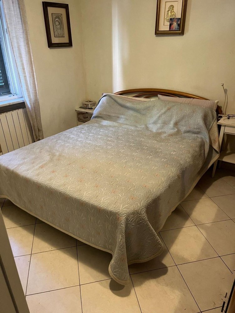 4 rooms House in Carrara, Italy No. 35703