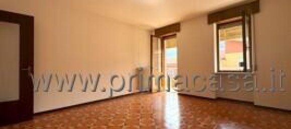 4غرفة شقة في San Giovanni Ilarione, Italy رقم 64212 3