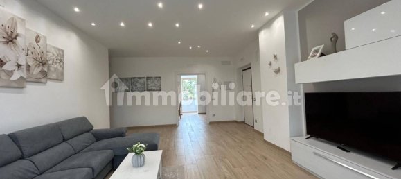 3 bedrooms Apartment in Perugia, Italy No. 252310 2