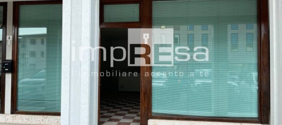 2 rooms Commercial property in Villorba, Italy No. 175275 2