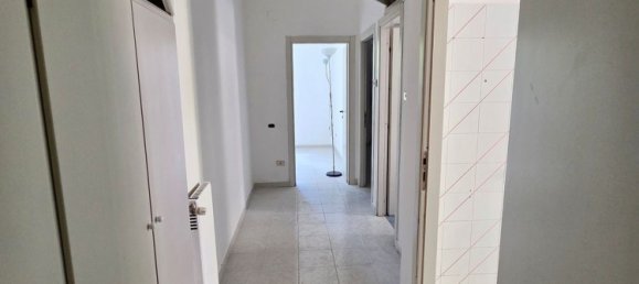 2 bedrooms Apartment in Rome, Italy No. 377571 3