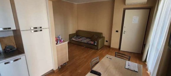 2 rooms Apartment in Ponte San Pietro, Italy No. 6737 5