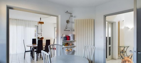 3 bedrooms House in Chatillon-le-Duc, France No. 48325 8