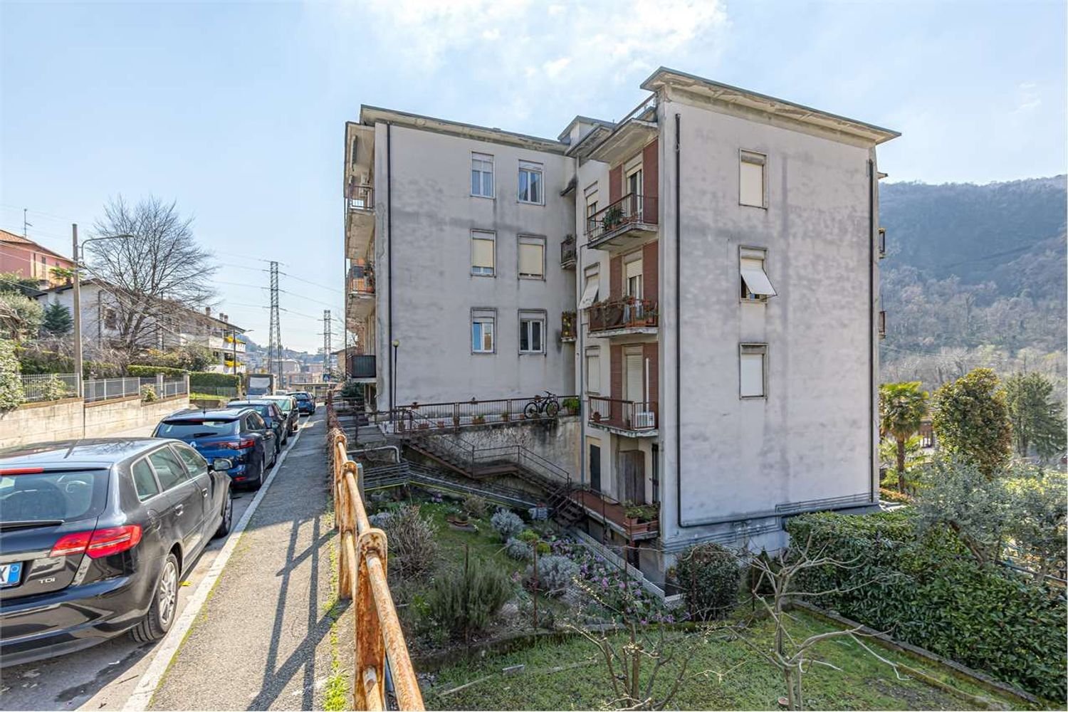 3غرفة شقة في Como, Italy رقم 69177