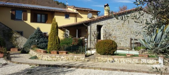 5 bedrooms Villa in Lisciano Niccone, Italy No. 52826 6