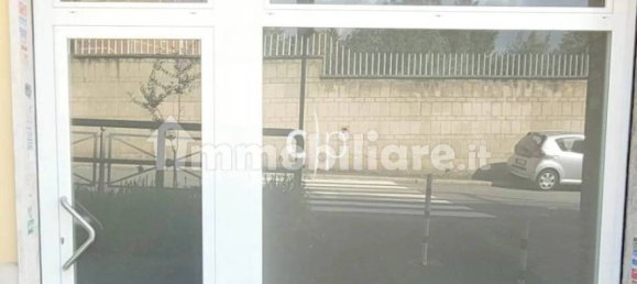 Коммерческая недвижимость с 2 комнатами в Рим, Италия № 131719 5