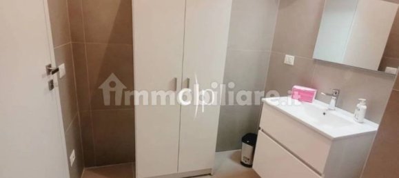 Коммерческая недвижимость с 2 комнатами в Рим, Италия № 131719 4