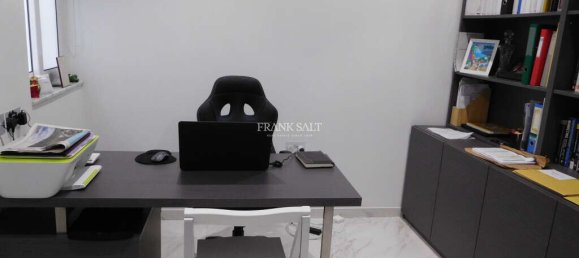 Duplex independente T4 em Swieqi, Malta N.º 9091 20