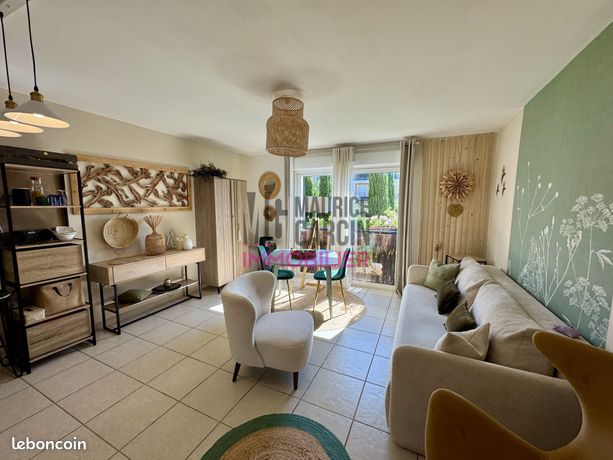 Estudio en Orange, France No. 303031