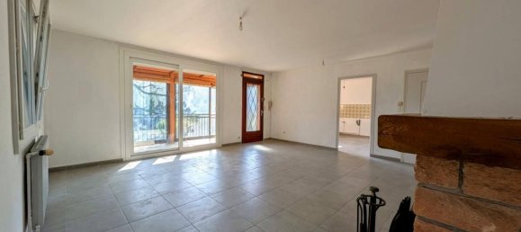 3 Schlafzimmer Haus in Decines-Charpieu, France, Nr. 339312 4