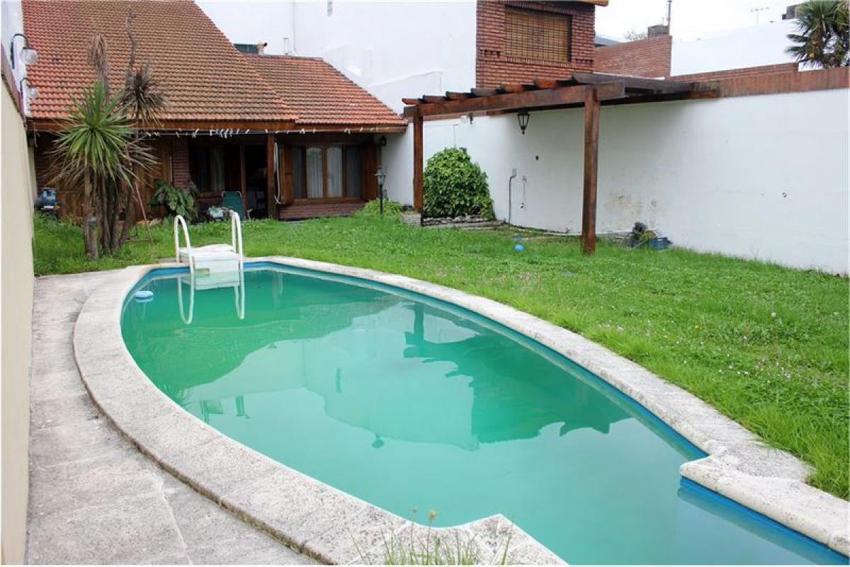 4 bedrooms House in Buenos Aires, Argentina No. 90901