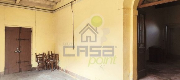 400m² Building in Ostiano, Italy No. 373779 3