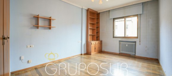 Apartamento de 4 dormitorios en Valladolid, Spain No. 96179 36