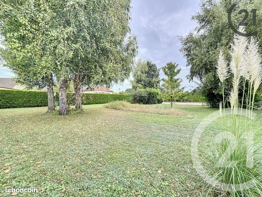 849m² Land in Saint-Parres-les-Vaudes, France No. 233150