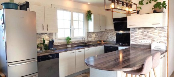 3 Schlafzimmer Haus in Saint-Laurent-Nouan, France, Nr. 231220 10