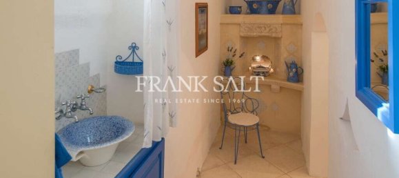 4 bedrooms House in Wardija, Malta No. 3222 11