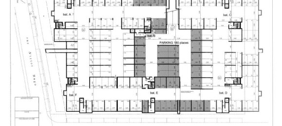 57m² Apartment in Paris, France No. 38340 3