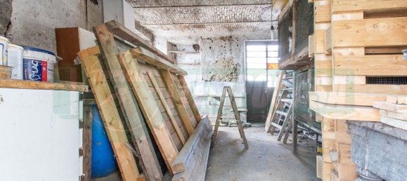 Apartamento de 5 divisões em Gorla Minore, Italy N.º 17998 11