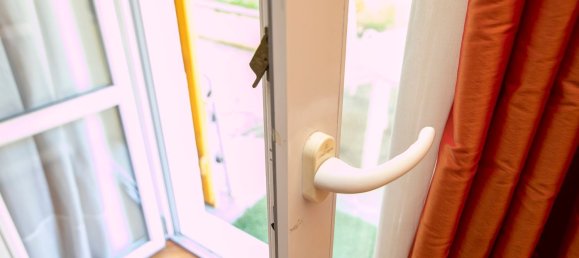 4 Schlafzimmer Wohnung in Genoa, Italy, Nr. 376400 17