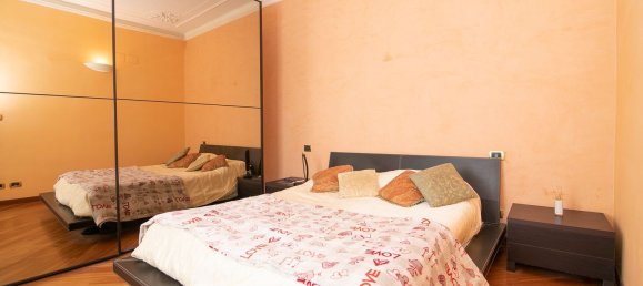 4 Schlafzimmer Wohnung in Genoa, Italy, Nr. 376400 8