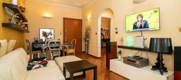 4 Schlafzimmer Wohnung in Genoa, Italy, Nr. 376400 3