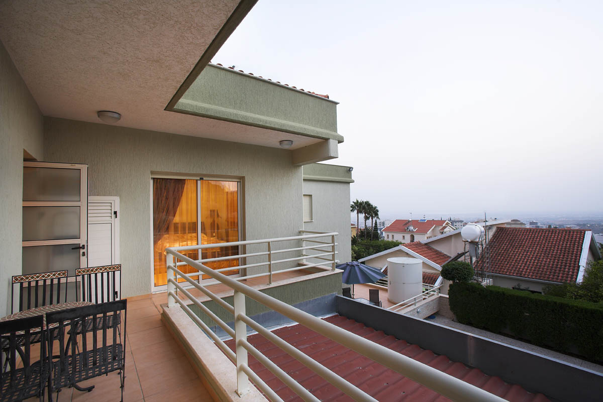 Terreno em Lakatamia, Cyprus N.º 10485