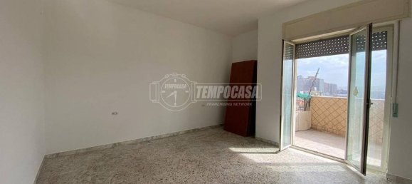 Apartamento de 2 dormitorios en Naples, Italy No. 99709 6