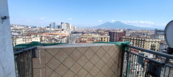 Apartamento de 2 dormitorios en Naples, Italy No. 99709 10