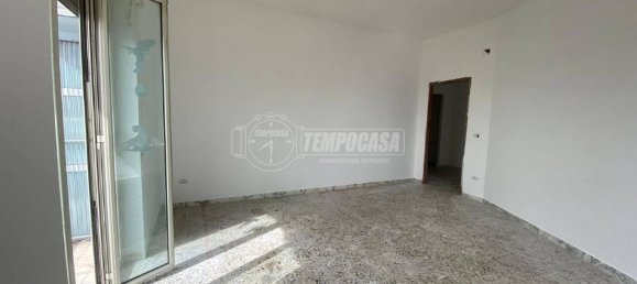 Apartamento de 2 dormitorios en Naples, Italy No. 99709 2