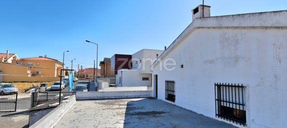 Коммерческая недвижимость с 4 спальнями в Кашкайш, Португалия № 134943 24