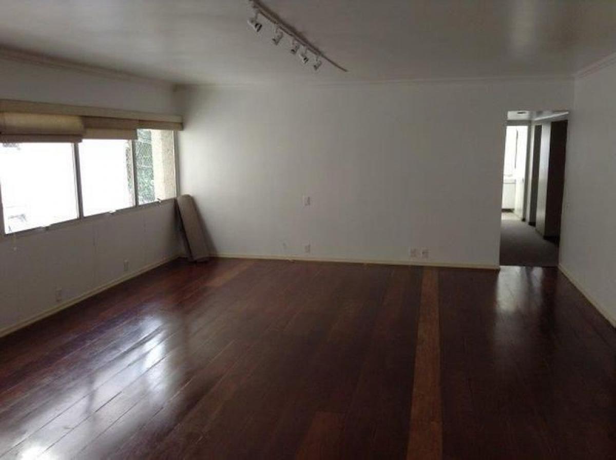 Apartamento de 3 dormitorios en Sao Paulo, Brazil No. 585254