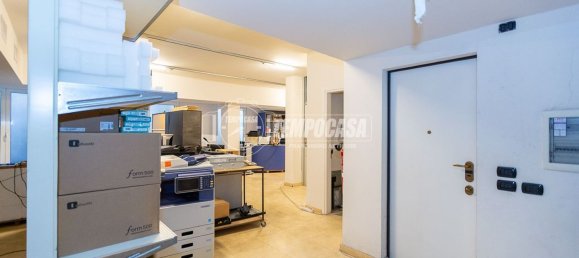 420m² Commercial property in Brescia, Italy No. 335632 29