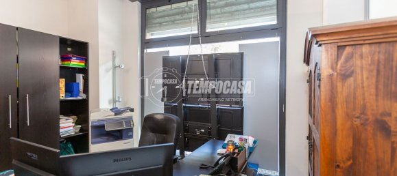 420m² Commercial property in Brescia, Italy No. 335632 11