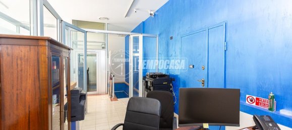 420m² Commercial property in Brescia, Italy No. 335632 9