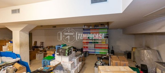 420m² Commercial property in Brescia, Italy No. 335632 26