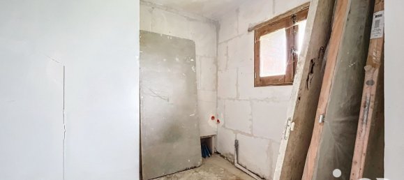 Casa de 8 divisões em Genille, France N.º 288601 15