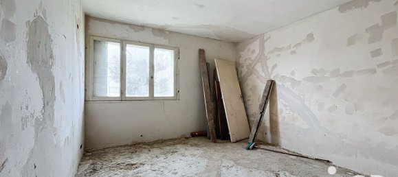 Casa de 8 divisões em Genille, France N.º 288601 16